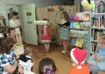 Праздник "Мы на свет родились, чтобы радостно жить", детская библиотека им. Ульяновой, июнь 2012 г. 