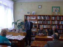 В библиотеке им Карамзина состоялась встреча членов литературного объединения «Дон» с поэтом из Новочеркасска Валерием Стариковым