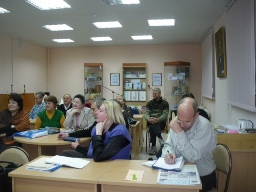 В зале отраслевой литературы БИЦ им. Чернышевского состоялось заседание литературно-музыкального объединения «Окраина». 