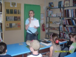 в библиотеке им. Куприна прошел библиотечный урок «Книжкин дом», в котором приняли участие воспитанники детского сада №204.