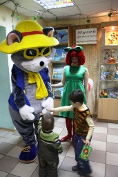 23 марта в Центральной городской детской библиотеке им. Ленина состоялся городской праздник открытия Недели детской книги. 